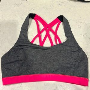 Lululemon sports bra size 4